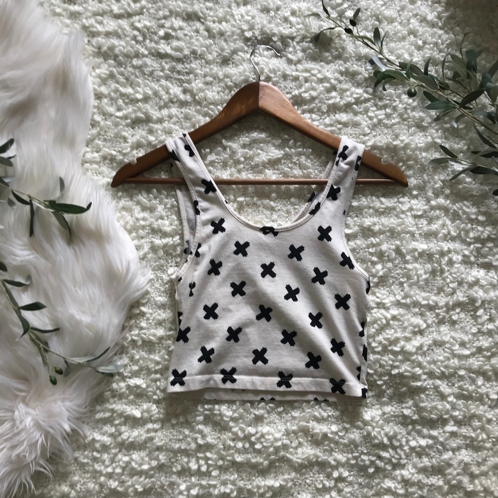 Forever 21 Black and Cream X-Print Crop Tank